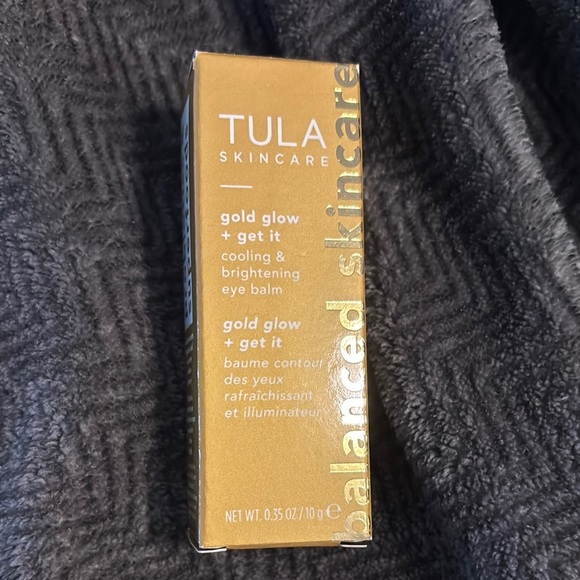 Tula Gold Glow Radiance Eye cooling balm - Picture 4 of 13